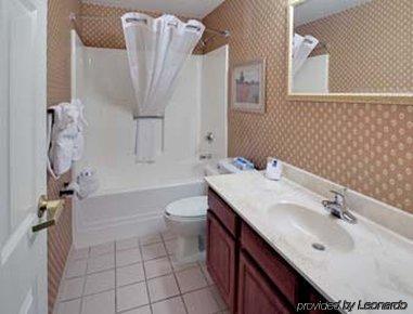 Hawthorn Suites By Wyndham Cincinnati/Sharonville Room photo